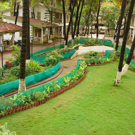 Golden Swan Beach Resort Murud  Exterior photo
