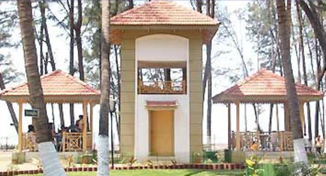 Golden Swan Beach Resort Murud  Exterior photo