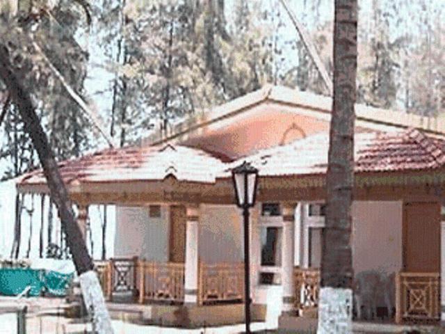 Golden Swan Beach Resort Murud  Room photo