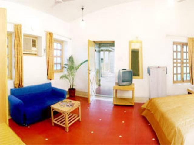 Golden Swan Beach Resort Murud  Room photo